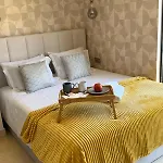 Personal 3 Apartment *